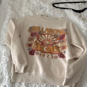 Billabong Cream Sweatshirt with Vibrant Graphic